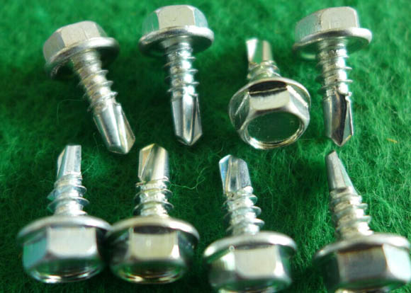 Self-drilling screw